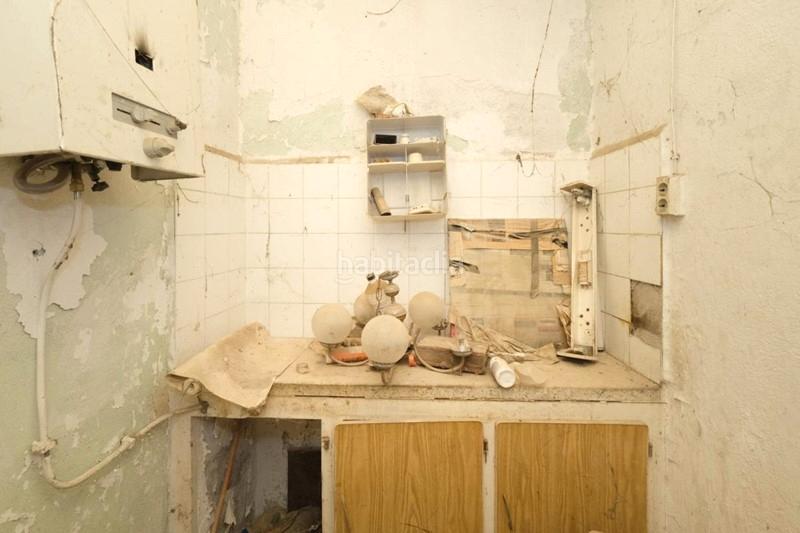 Foto 6e7519ec-9fcf-4558-8e39-04cb04ede395. Casa en calle angosta 7 casa con terraza para reformar en Padul