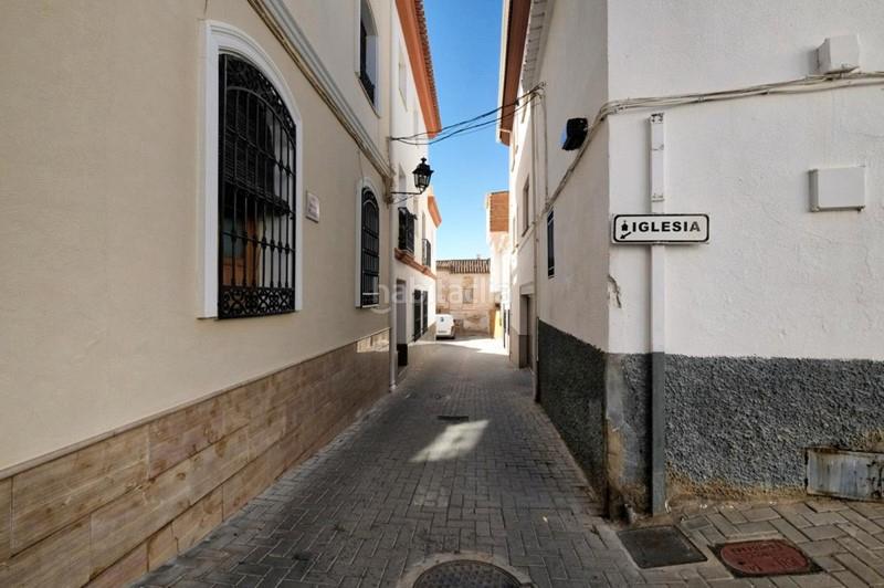 Foto 792e45af-5539-4003-8694-089177b3685b. Casa en calle angosta 7 casa con terraza para reformar en Padul