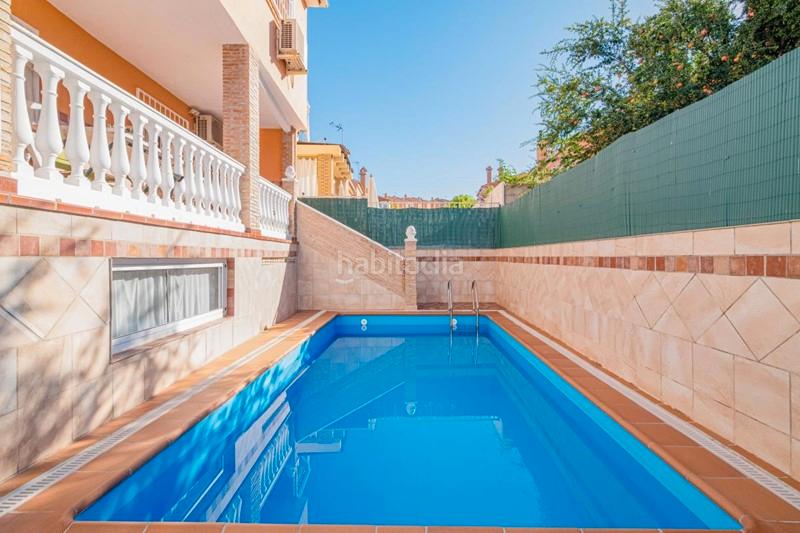 Foto c799b7c3-41fd-4c3c-a5d4-5de200571d16. Casa pareada gran casa pareada con piscina en Jun