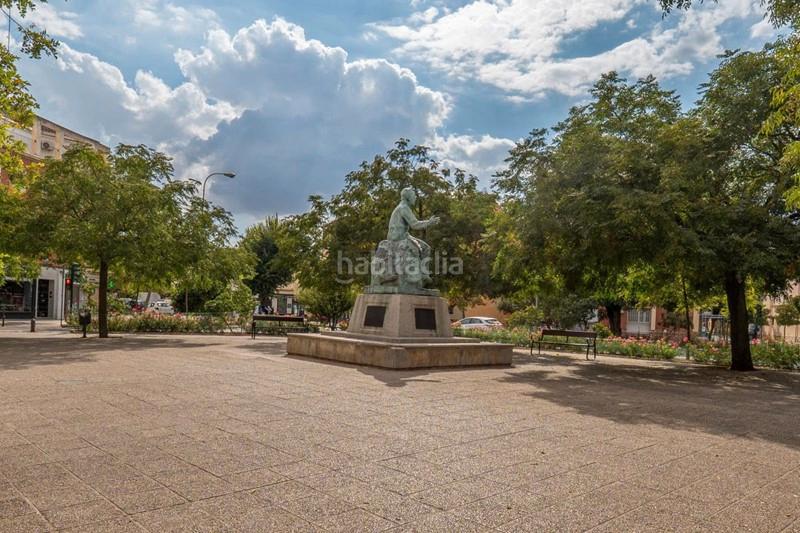 Foto 06f0e1b9-26c2-4318-ada1-9d4811127d4b. Local commercial dans plaza del ángel 2 dans Barrio de Zaidín Granada