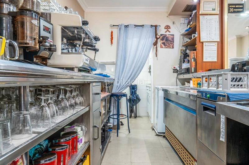 Foto c25f85d1-45ee-4acd-9e10-ca60fc732e2d. Local commercial dans plaza del ángel 2 dans Barrio de Zaidín Granada