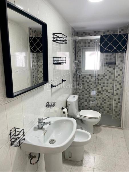 Foto 1ed7b3e3-1c99-4595-923e-848d2d36938c. Appartamento in calle doctor fidel fernández 17 in Granada