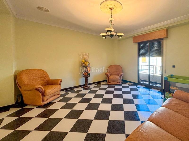 Foto 12e04765-3bba-45b0-a94d-8efc446faf0a. Haus mit parking in Atarfe