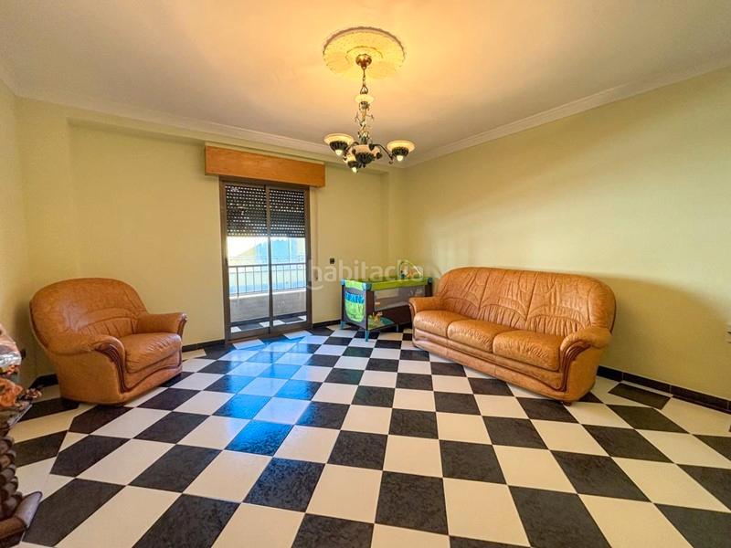 Foto 29f1dabb-4ff3-4cf3-813d-c01c6119f664. Haus mit parking in Atarfe