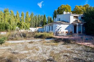 Masia  Carretera de atarfe km. 1. Cortijo con casa de 244 m2 y terreno de 10.000 m2