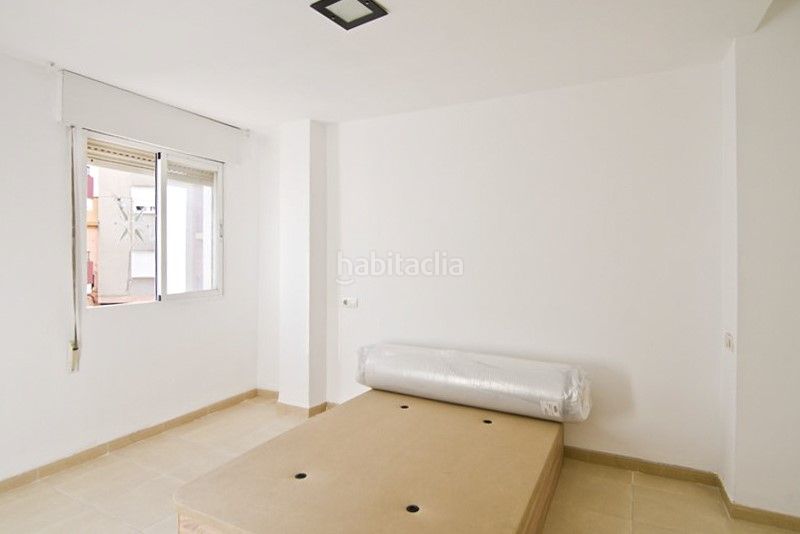 Foto dfd9c08e-d4e4-427e-b2df-c8737e3ca430. Piso en calle era 1 piso de dos dormitorios en el centro en Motril