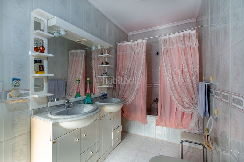 Foto a1eba7eb-dd98-46fa-b0d3-929163e5c7fd. Casa a calle real 117 a Padul