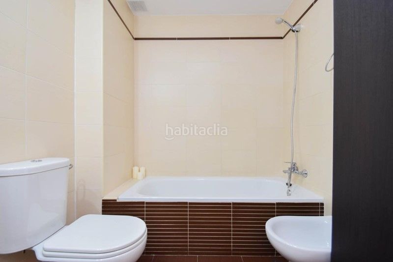 Foto 81057bc3-e575-4486-8ecb-8c0b2ec2fcbd. Pis a calle aixa 3 a Atarfe