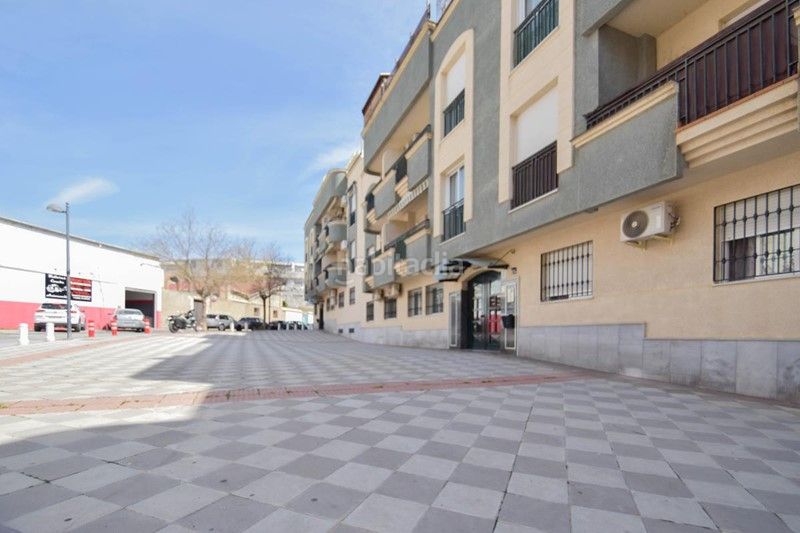 Foto baa7c954-e38f-40e6-823e-21f4a91c328c. Pis a calle aixa 3 a Atarfe