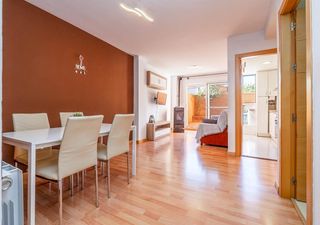 Pis  Calle león felipe 10. Piso con dos terrazas, garaje y trastero en la zubia