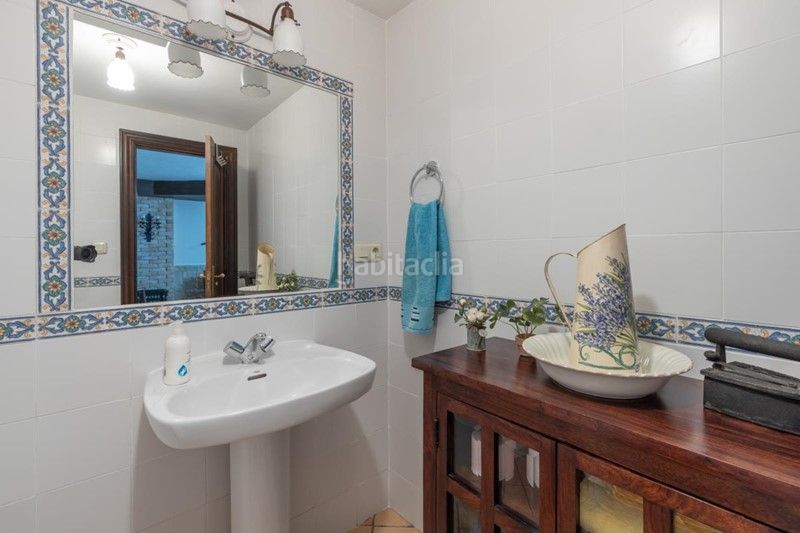 Foto ebe04822-ed8c-4433-b593-ba7a8da84211. Casa adosada en calle blasco ibáñez 10 casa adosada de 5 dormitorios en Maracena