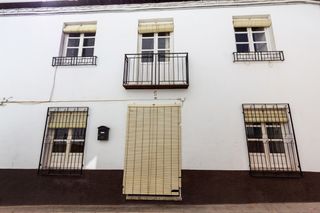 Maison  Calle adrián lópez iriarte 5. Amplia casa con terraza en padul