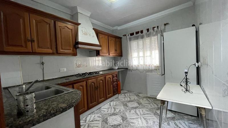 Foto a0fbdeb4-d161-41da-a74c-94190db543d7. Casa con parcheggio in La Banda - Campo de Fútbol Chiclana de la Frontera