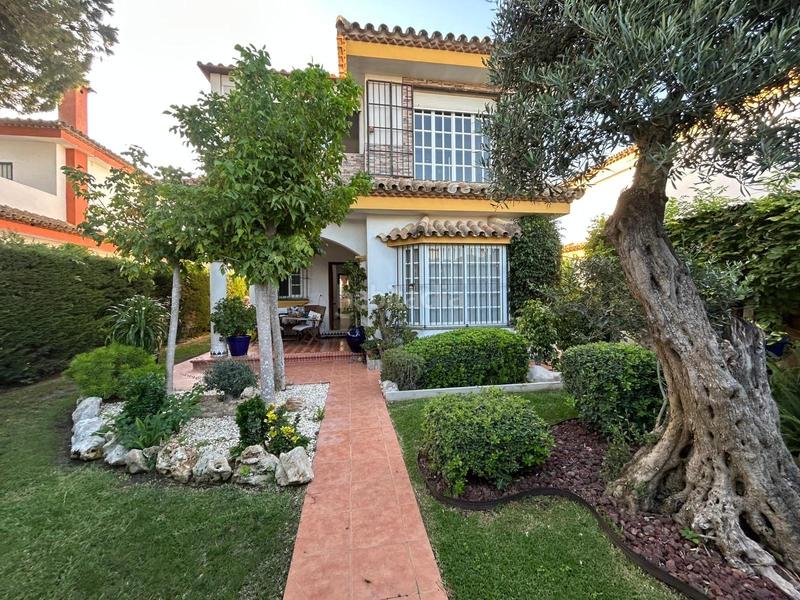 Foto 9e8daa42-e1f3-4d39-a286-e698300ee517. Xalet amb calefacció aparcament a Sancti Pietri Chiclana de la Frontera