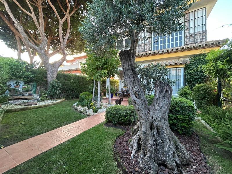 Foto c85697d8-3b0f-4087-b569-cf5f7290f6f2. Xalet amb calefacció aparcament a Sancti Pietri Chiclana de la Frontera