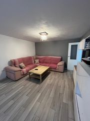 Pis a La Banda - Campo de Fútbol. Amplio y reformado piso en chiclana de la frontera  avenida sola