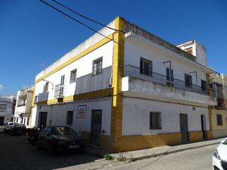 Casa a Calle paraguay 3. Se vende casa de dos plantas mas azotea transitable