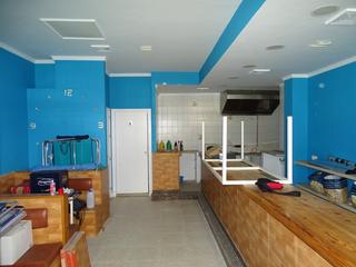Local Comercial a N/a. Se vende local en pinar alto