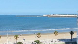 Pis  Paseo marítimo. Se vende piso en valdelagrana con vistas al mar