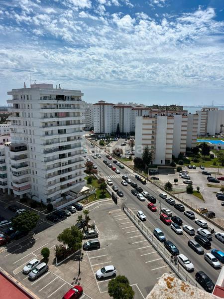 Foto 76f05c07-df78-407a-bf20-fddfe7bd39bb. Piso en avenida santa maría del mar 12 se vende piso en Valdelagrana en Puerto de Santa María (El)