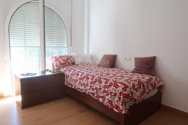 Foto 35db2df8-0d7f-41d8-88e3-09309fded3a5. Doppelhaus mit heizung pool in La Barrosa Chiclana de la Frontera