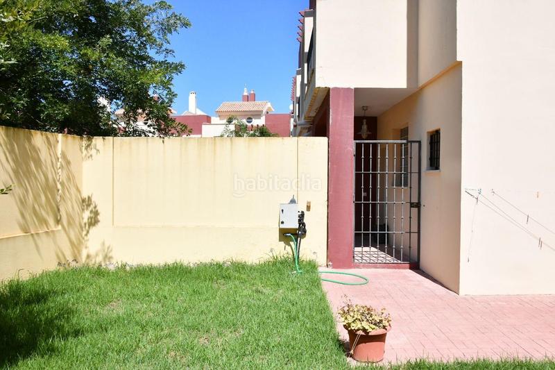 Foto a931fa24-d9c7-4b44-9822-1bb6e1834587. Doppelhaus mit heizung pool in La Barrosa Chiclana de la Frontera