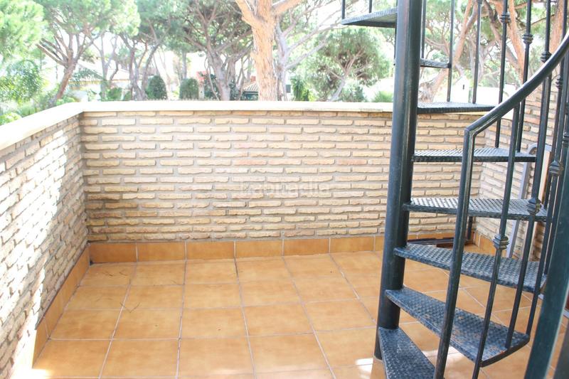 Foto 0e3ee963-6ffc-4fb5-a6cb-8db4f089ca62. Chalet con riscaldamento parcheggio in La Barrosa Chiclana de la Frontera