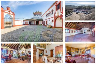 Country house in Polígono pollitos 62. Cortijo andaluz en plena campiña sevillana