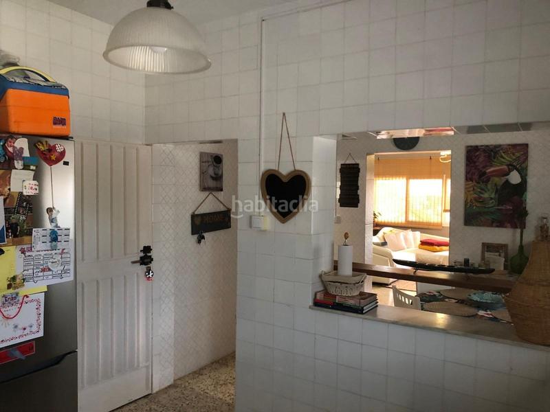 Foto 3c3fcb35-509f-4a8d-83c3-b97439832400. Casa chalet independiente en la urbanización las nieves en Guillena