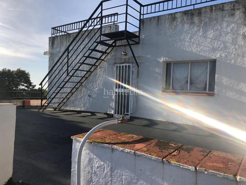 Foto a92a8767-6690-47f7-86ec-db68476c9b60. Casa chalet independiente en la urbanización las nieves en Guillena