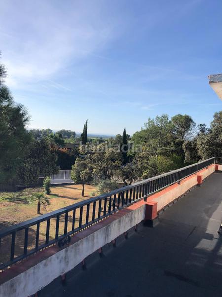 Foto c106cd49-08ba-485b-9f85-7f816aebbe0e. Casa chalet independiente en la urbanización las nieves en Guillena