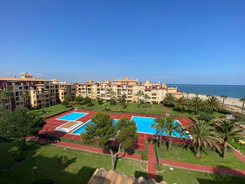Foto 2ea6597a-ceff-4134-a565-73c912056c38. Attique avec parking piscine dans Isla Canela Ayamonte