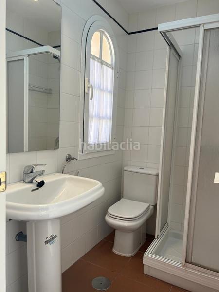 Foto 8ae2ab97-c378-457f-8db8-ef0b9d57b2b7. Alquiler apartamento inmejorable ubicacion para ir a la playa en Rota