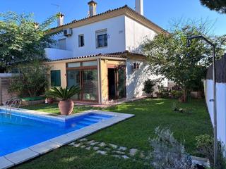 Casa pareada en El Manantial. Amplio pareado en fuentebravía, el puerto de santa maría  listo