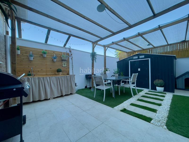 Foto 06daaa32-7f3f-4ba8-a4e8-8ea9a3b222a8. Semi detached house with parking in Núcleo urbano Chiclana de la Frontera