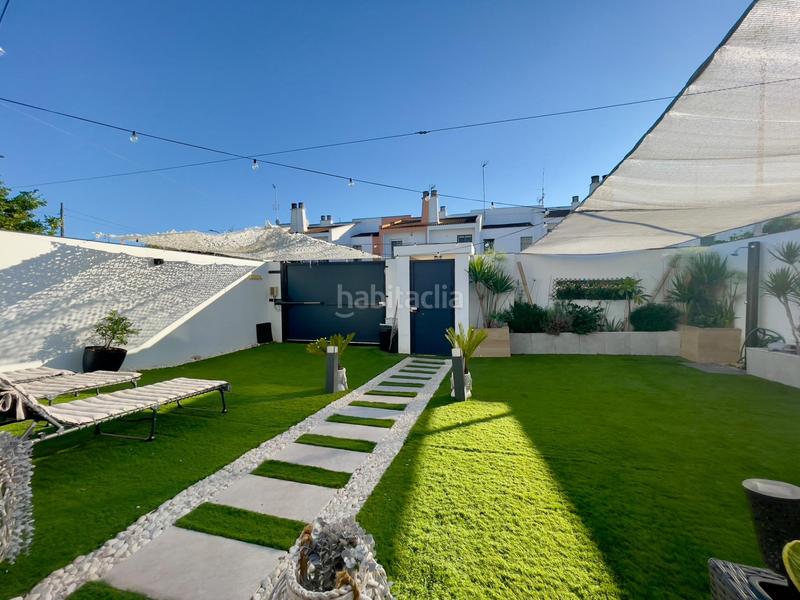 Foto 1210e25f-3ef1-44c3-bd42-c9bb35d51b37. Semi detached house with parking in Núcleo urbano Chiclana de la Frontera