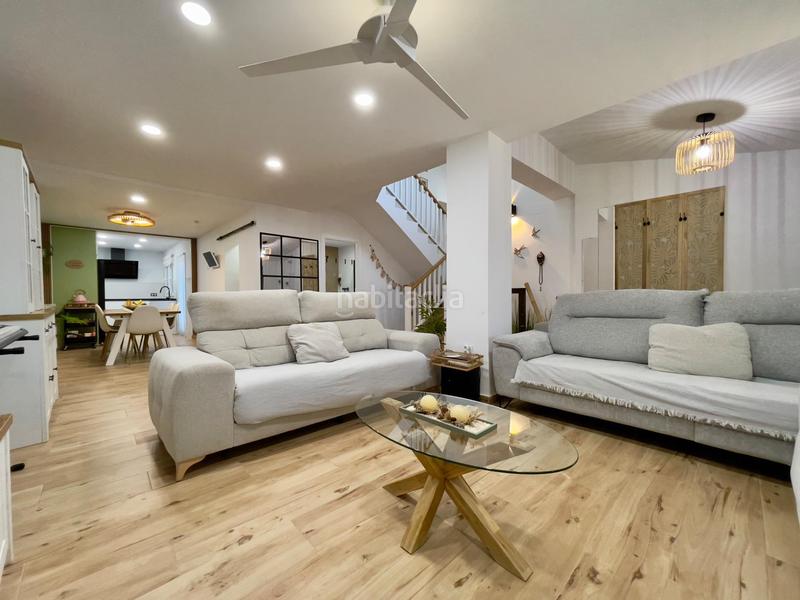 Foto 431c9ad6-afec-4c32-bca1-8813bf5dcedd. Semi detached house with parking in Núcleo urbano Chiclana de la Frontera