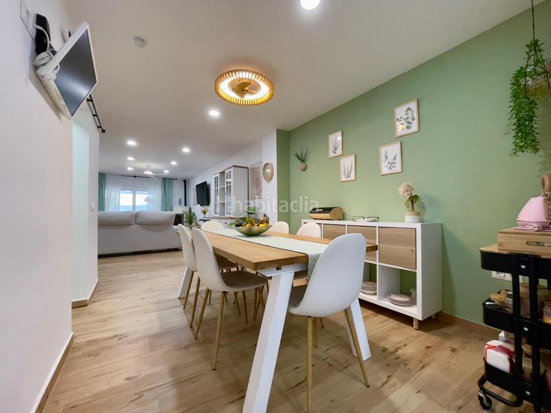 Foto 81275f2d-a40b-459f-8c0a-4bc89c0fd3ed. Semi detached house with parking in Núcleo urbano Chiclana de la Frontera