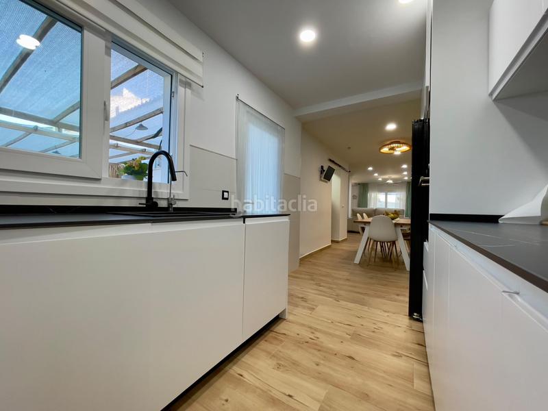 Foto 88344413-80e7-4b1f-8a4c-b07d29750fa4. Semi detached house with parking in Núcleo urbano Chiclana de la Frontera