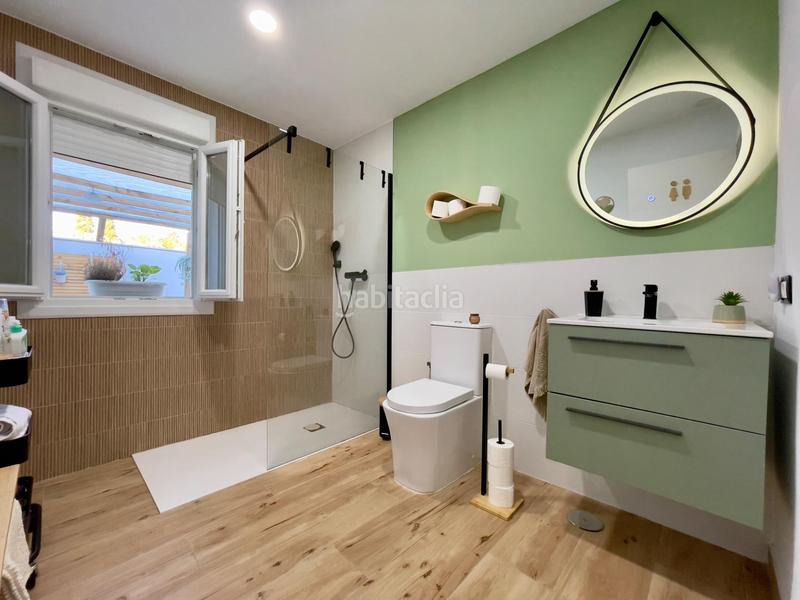 Foto c7cee6ba-57d4-4deb-8d1d-b26a510323fb. Semi detached house with parking in Núcleo urbano Chiclana de la Frontera