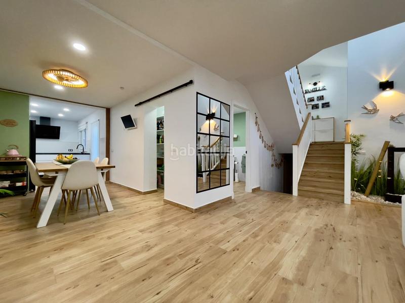 Foto eb4f3084-e75e-4a15-bcdd-3bf316e69136. Semi detached house with parking in Núcleo urbano Chiclana de la Frontera