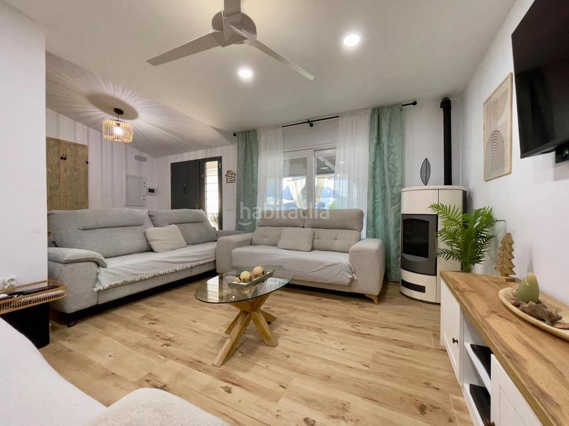 Foto f165bc0d-9a6f-4d70-83c7-3354647612e7. Semi detached house with parking in Núcleo urbano Chiclana de la Frontera