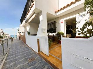 Casa adosada  Polígono sector palmito. Casa en caño guerrero primera linea de mar