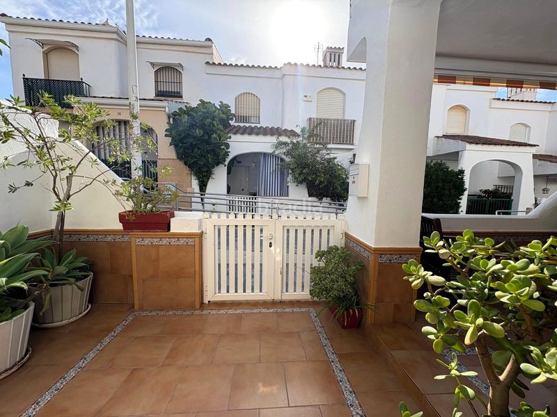 Foto 1c0813f0-8406-4842-bb6a-274efa9e77c4. Casa adossada amb aparcament a Caño Guerrero Almonte