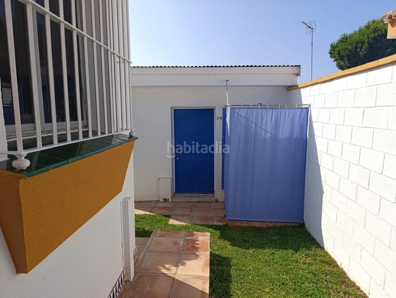 Foto 634634e7-4484-4b2c-a1d7-51f55176c256. Xalet amb calefacció aparcament a La Barrosa Chiclana de la Frontera