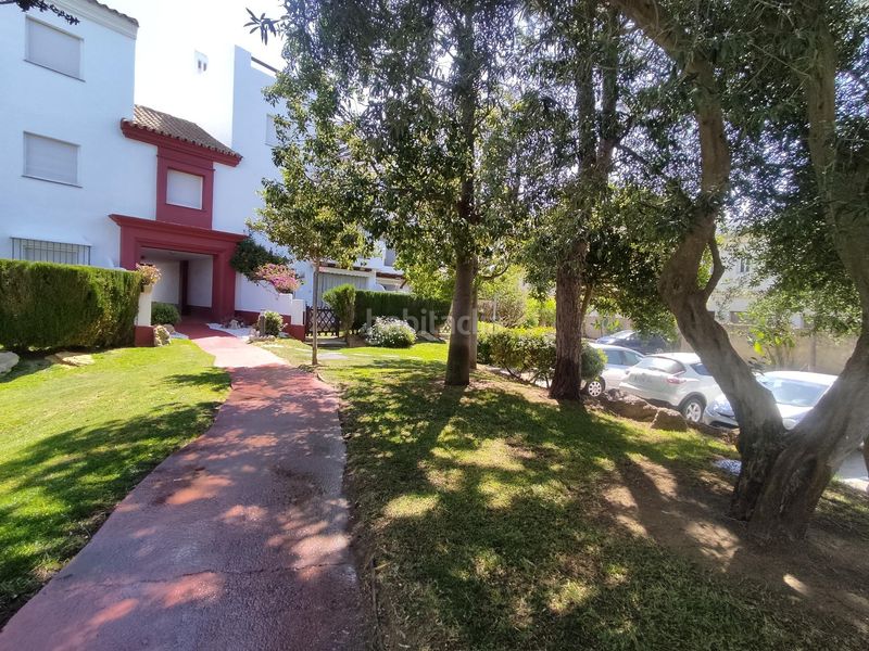 Foto 16a6db66-e7a7-4b01-9393-61538f7a3d0e. Apartament amb aparcament piscina a Costa Ballena - Largo norte Rota