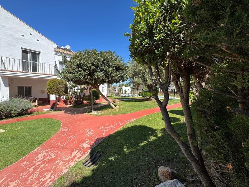 Foto 44490ede-b120-4f9b-b5f0-e0cb10c948cd. Apartament amb aparcament piscina a Costa Ballena - Largo norte Rota