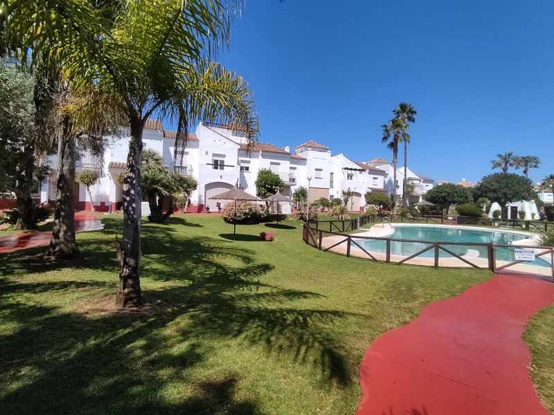 Foto d5730b55-f0db-4653-b113-7cc924eb036f. Apartament amb aparcament piscina a Costa Ballena - Largo norte Rota