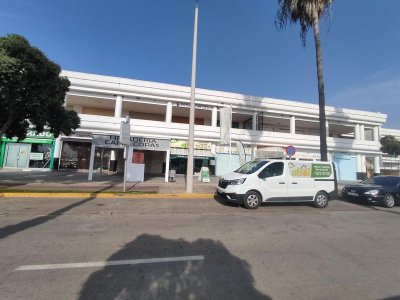 Foto 65e201f1-d8c0-4b41-9b44-e94c5bef3ce7. Local comercial a Costa Ballena Golf Rota