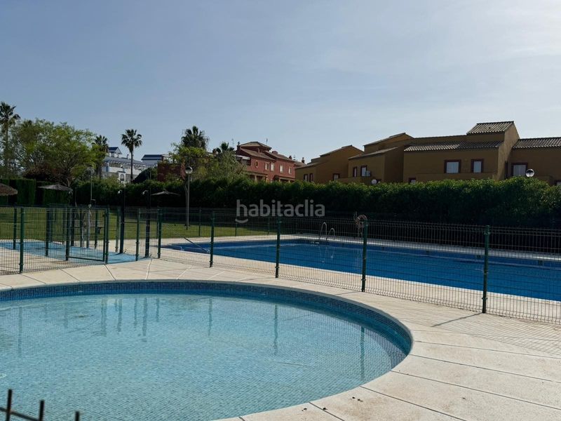 Foto 313a734b-6ef1-42ea-8f55-bd3f40a5c82b. Apartament amb aparcament a Costa Ballena - Largo norte Rota